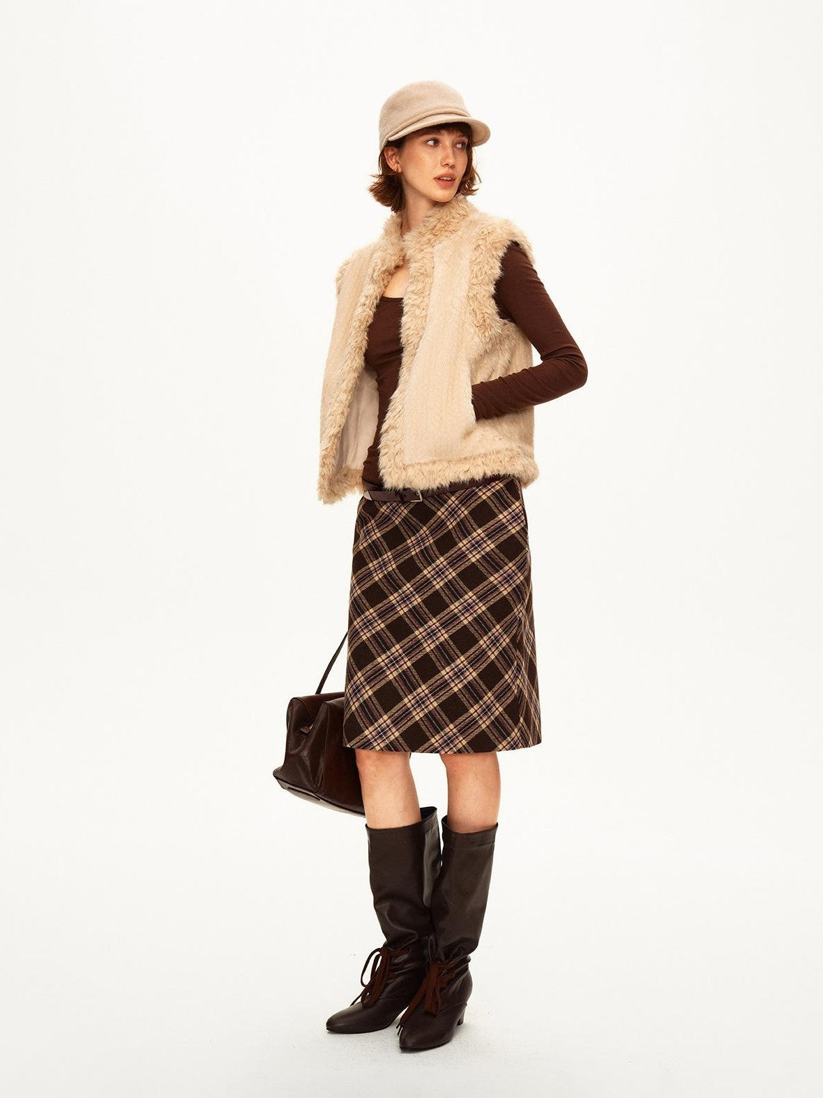 STRIKE A POSE Cropped Fringe Textured Faux Fur Women&