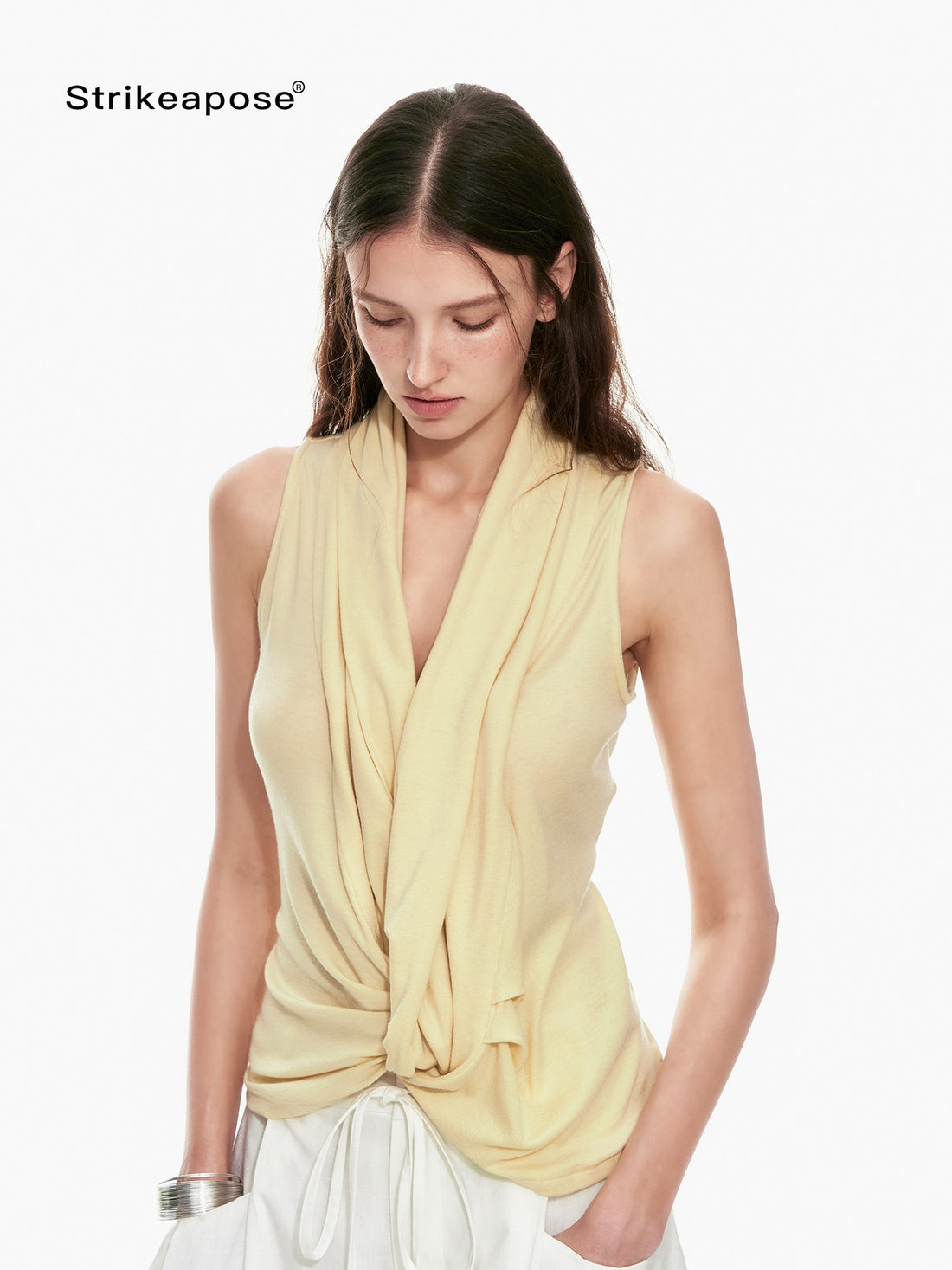 STRIKE A POSE Deep V Twist Knot Pleated Women&