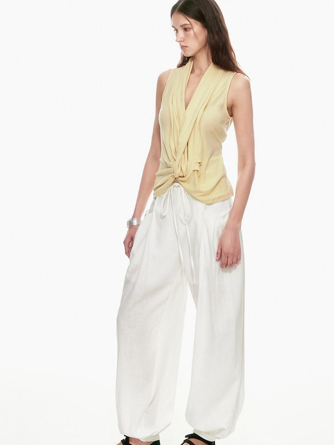 STRIKE A POSE Deep V Twist Knot Pleated Women&