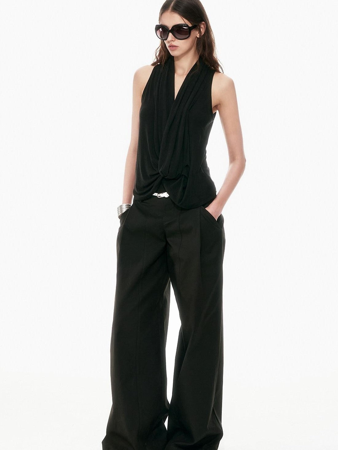 STRIKE A POSE Deep V Twist Knot Pleated Women&
