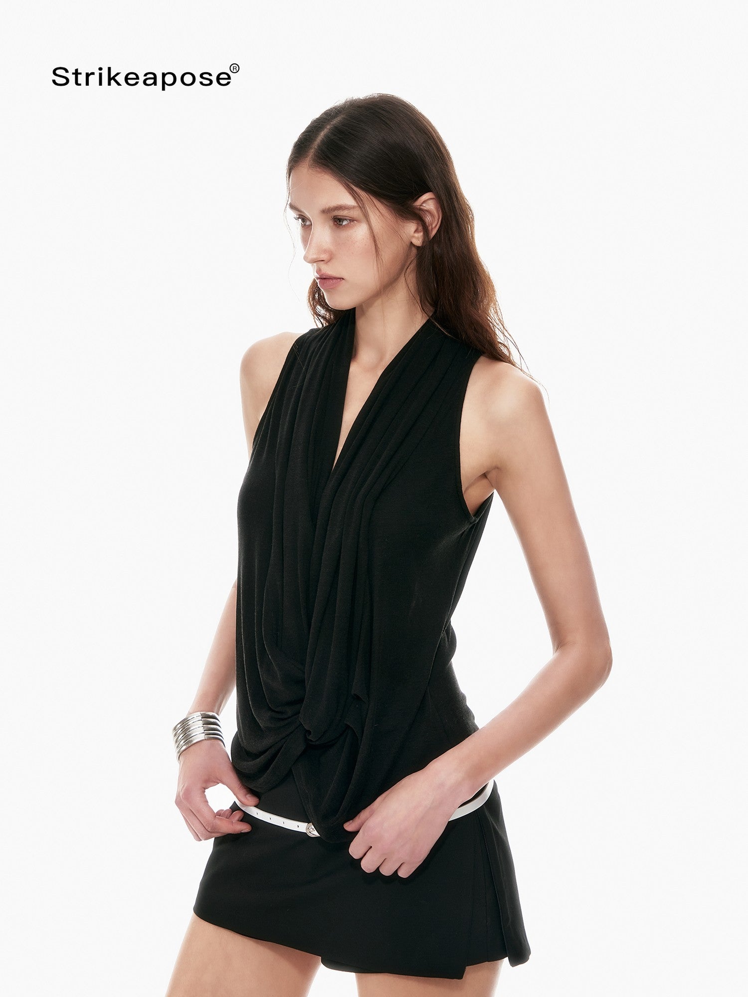 STRIKE A POSE Deep V Twist Knot Pleated Women&