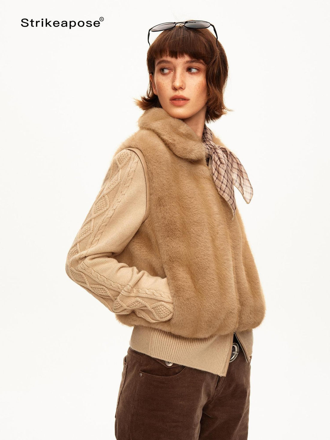 STRIKE A POSE Detachable Sleeve Cable Knit Panel Zip Slim Fit Short Women&