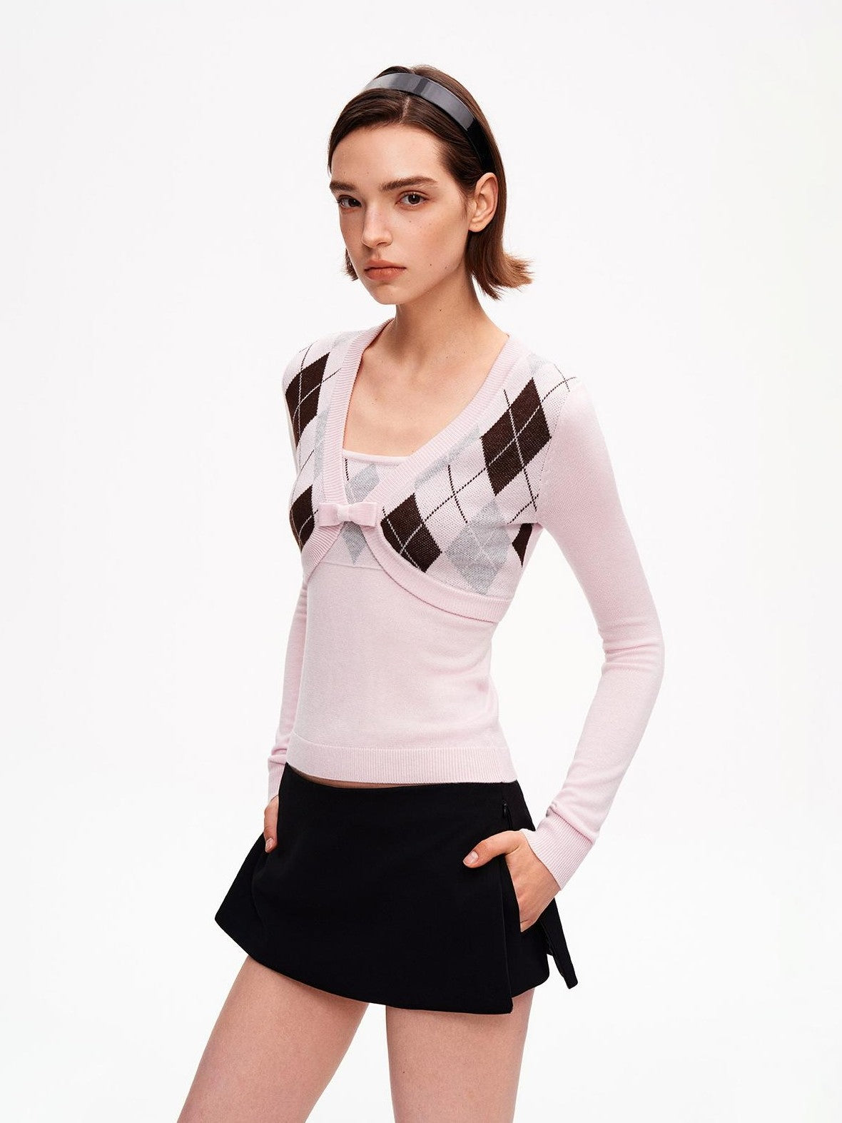 STRIKE A POSE Diamond Argyle V-neck Color Block Slim Fit Knit Women&