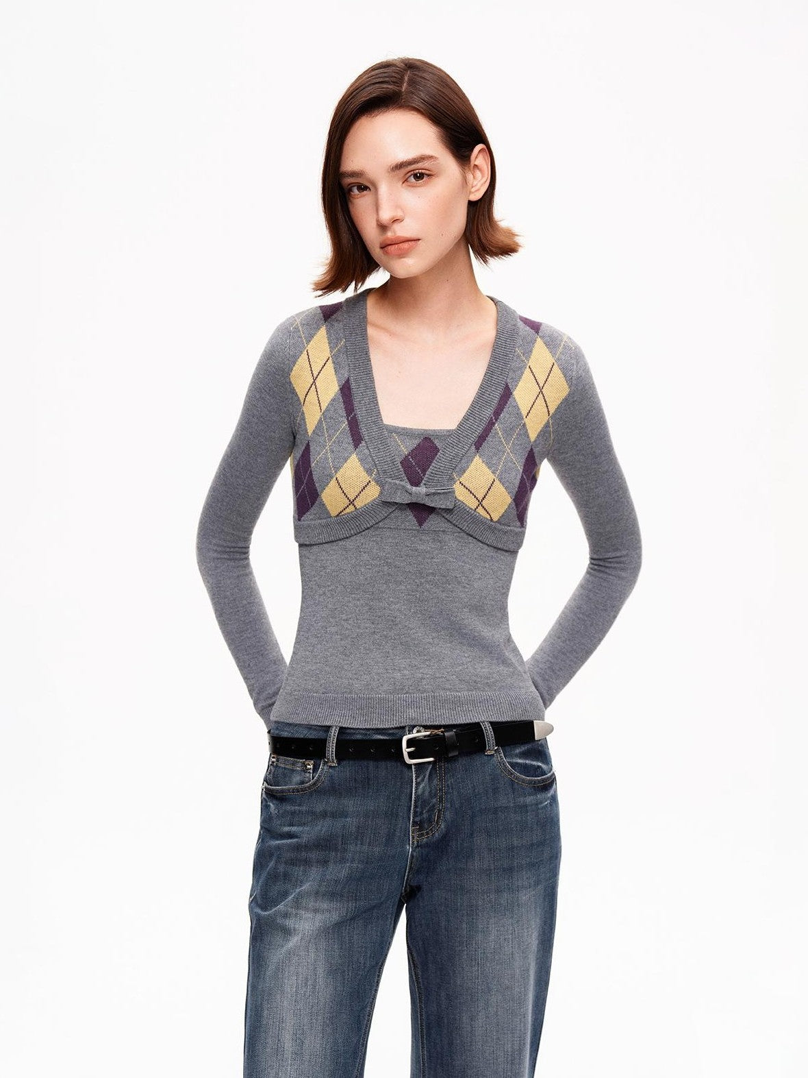 STRIKE A POSE Diamond Argyle V-neck Color Block Slim Fit Knit Women&