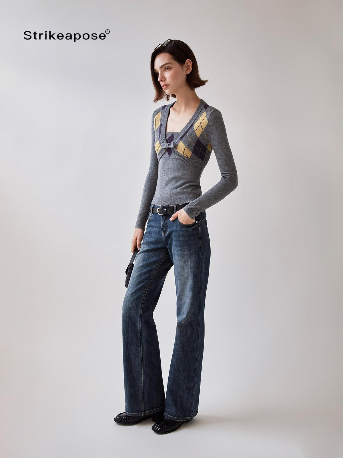 STRIKE A POSE Diamond Argyle V-neck Color Block Slim Fit Knit Women&