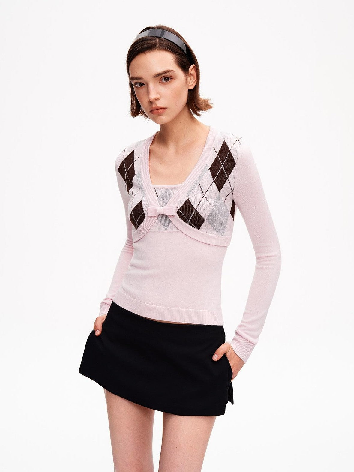 STRIKE A POSE Diamond Argyle V-neck Color Block Slim Fit Knit Women&