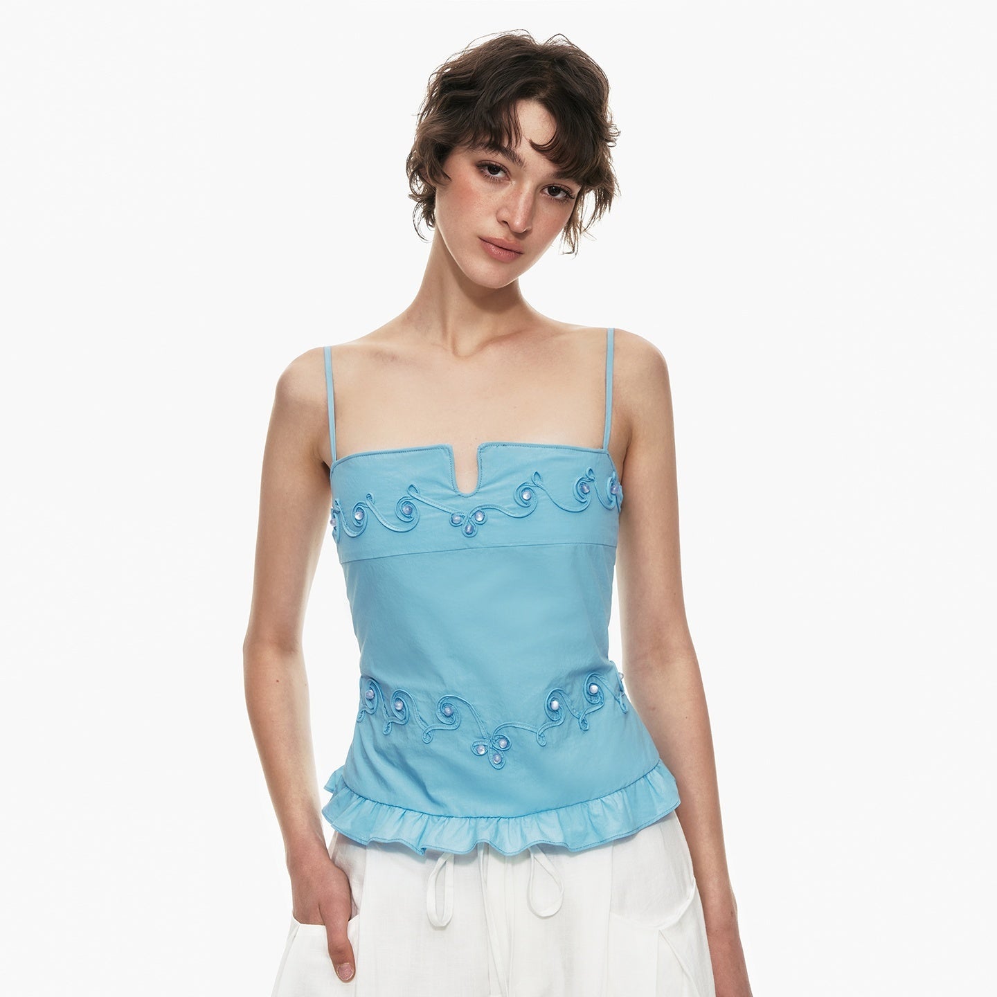 STRIKE_A_POSE_Floral_V-neck_Rope_Embroidery_Ruffle_Slim_Fit_Women&