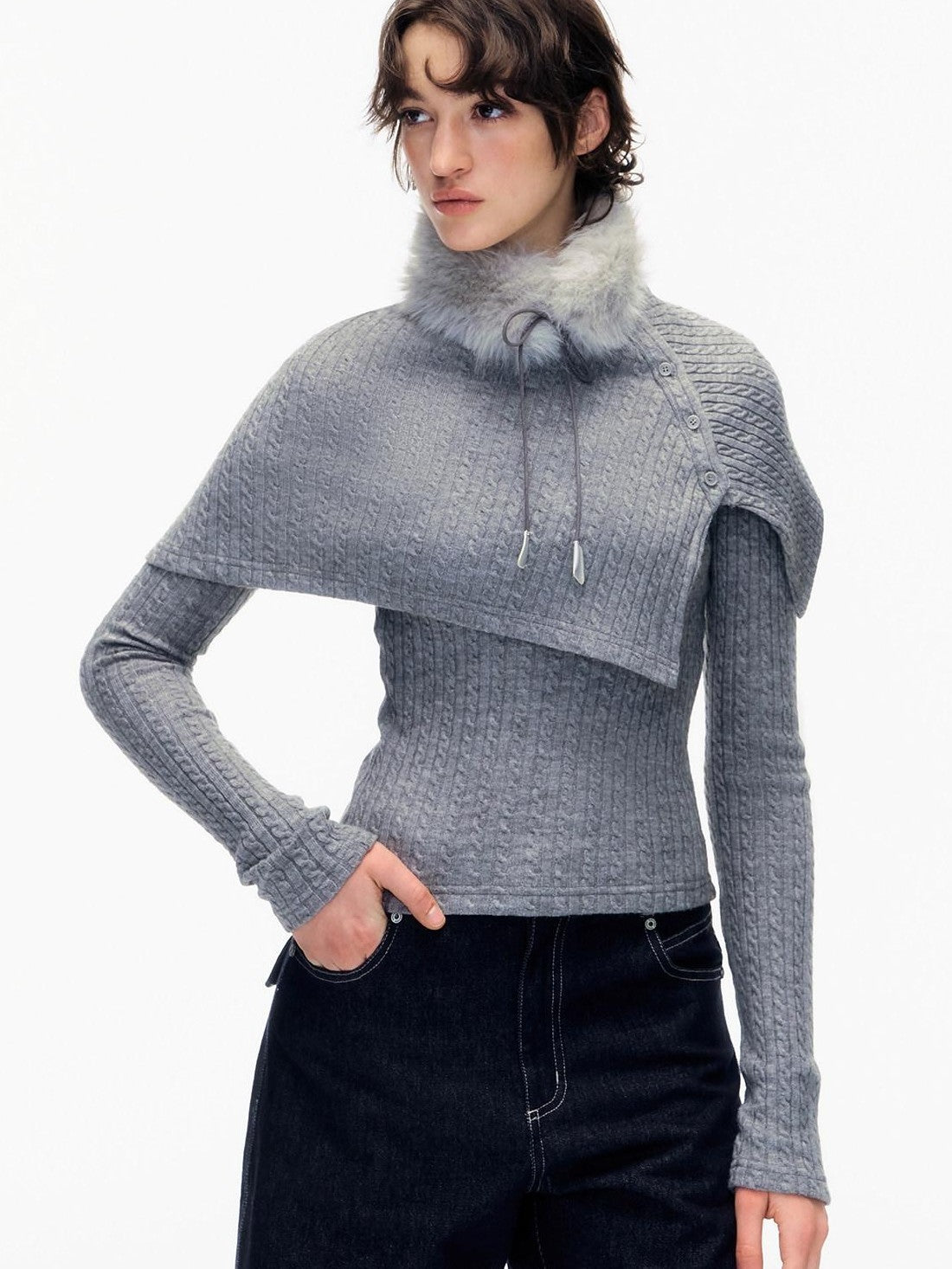 STRIKE A POSE Gray Cable Knit Fur Collar Cape Two Piece Women&