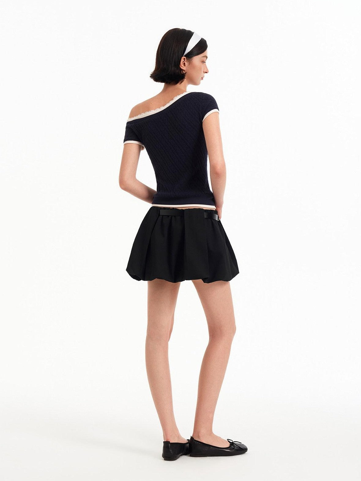 STRIKE A POSE Gray Lace Trim Bow Asymmetric Cable Knit Women&