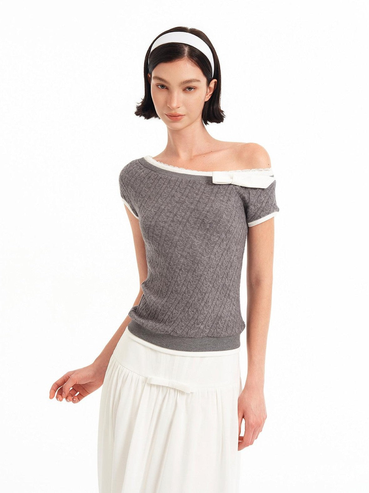 STRIKE A POSE Gray Lace Trim Bow Asymmetric Cable Knit Women&