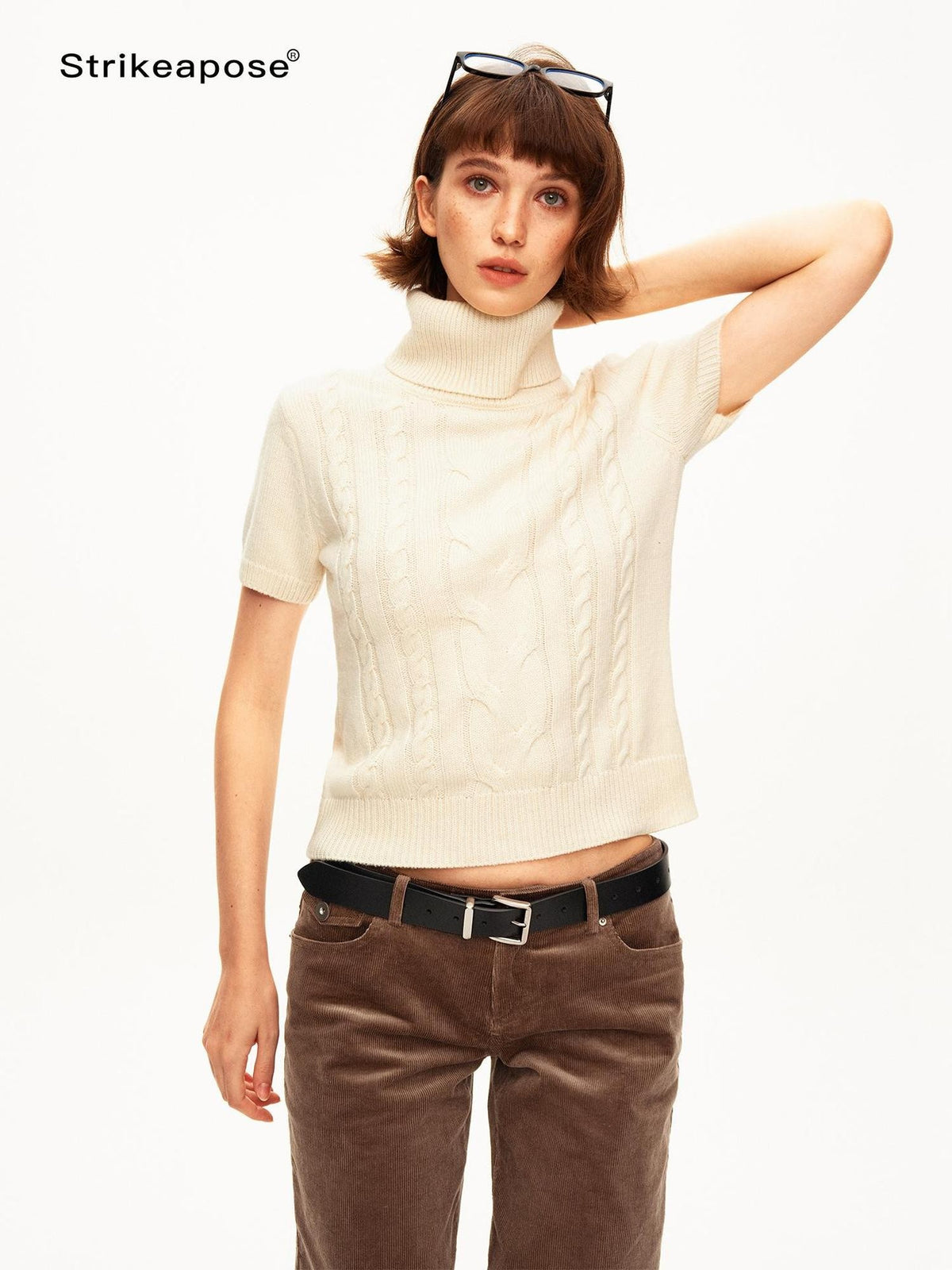 STRIKE A POSE Jacquard Cable Knit Short Sleeve Women&