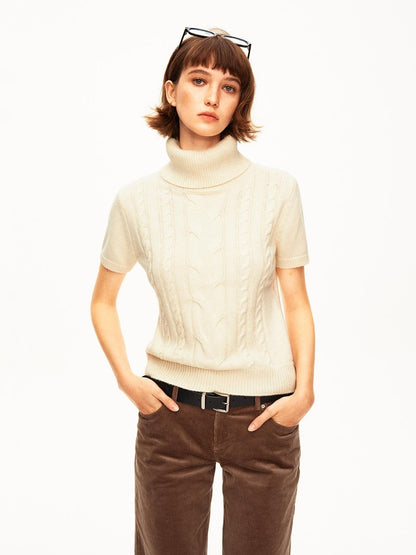 STRIKE A POSE Jacquard Cable Knit Short Sleeve Women&
