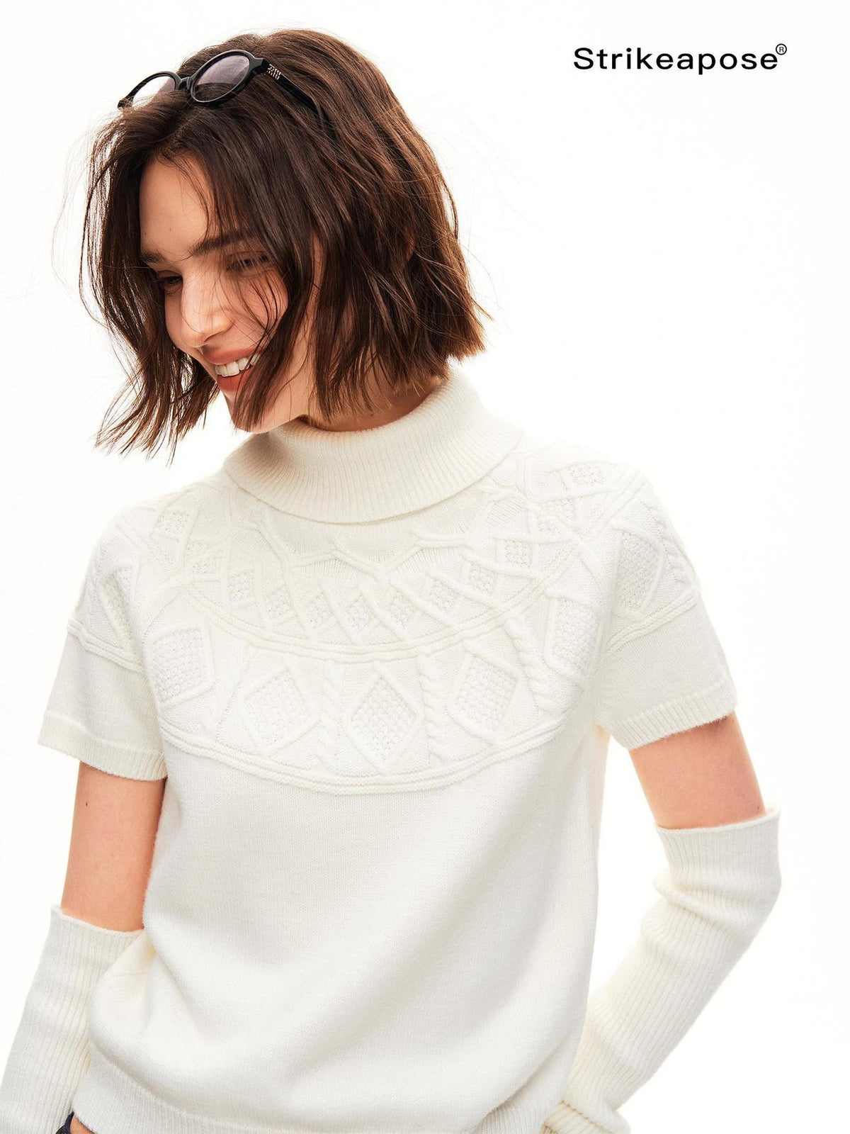 STRIKE A POSE Jacquard Raglan Sleeve Slim Fit Women&