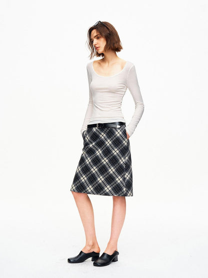 STRIKE A POSE Knit U Neck Slim Fit Wool Women&