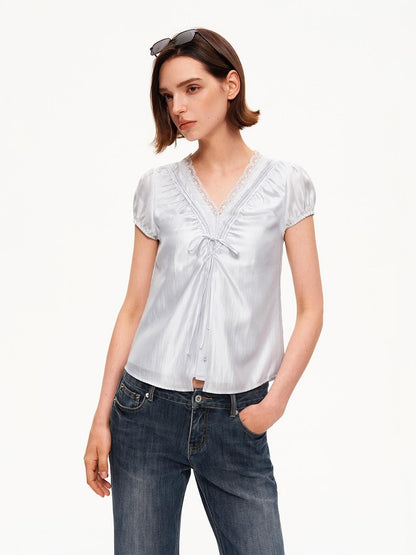 STRIKE A POSE Lace Trim V-neck Shirred Puff Sleeve Women&