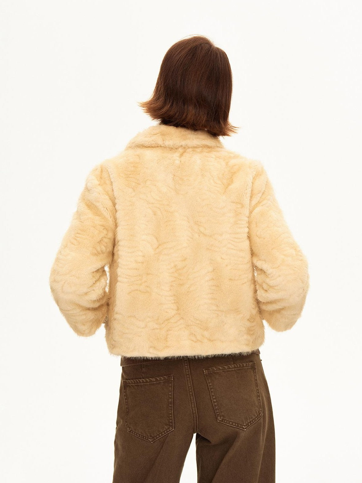 STRIKE A POSE Lapel Collar Three Quarter Sleeve Cropped Women&
