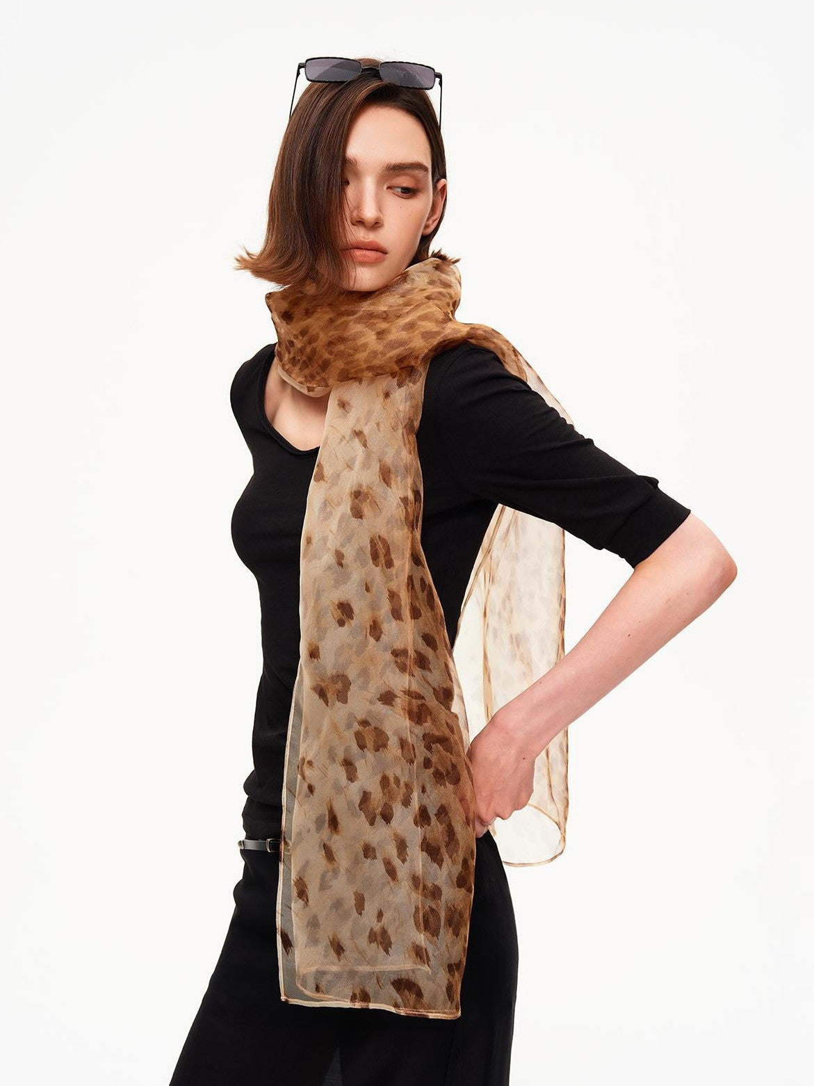 STRIKE A POSE Leopard Print Overlock Hem Women&