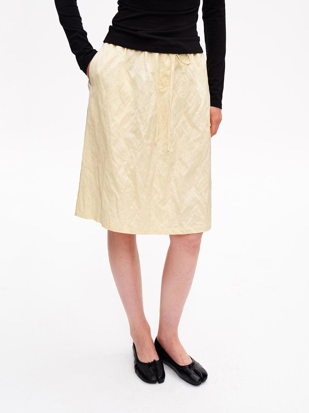 STRIKE A POSE Metallic Textured Pleated Drawstring Women&