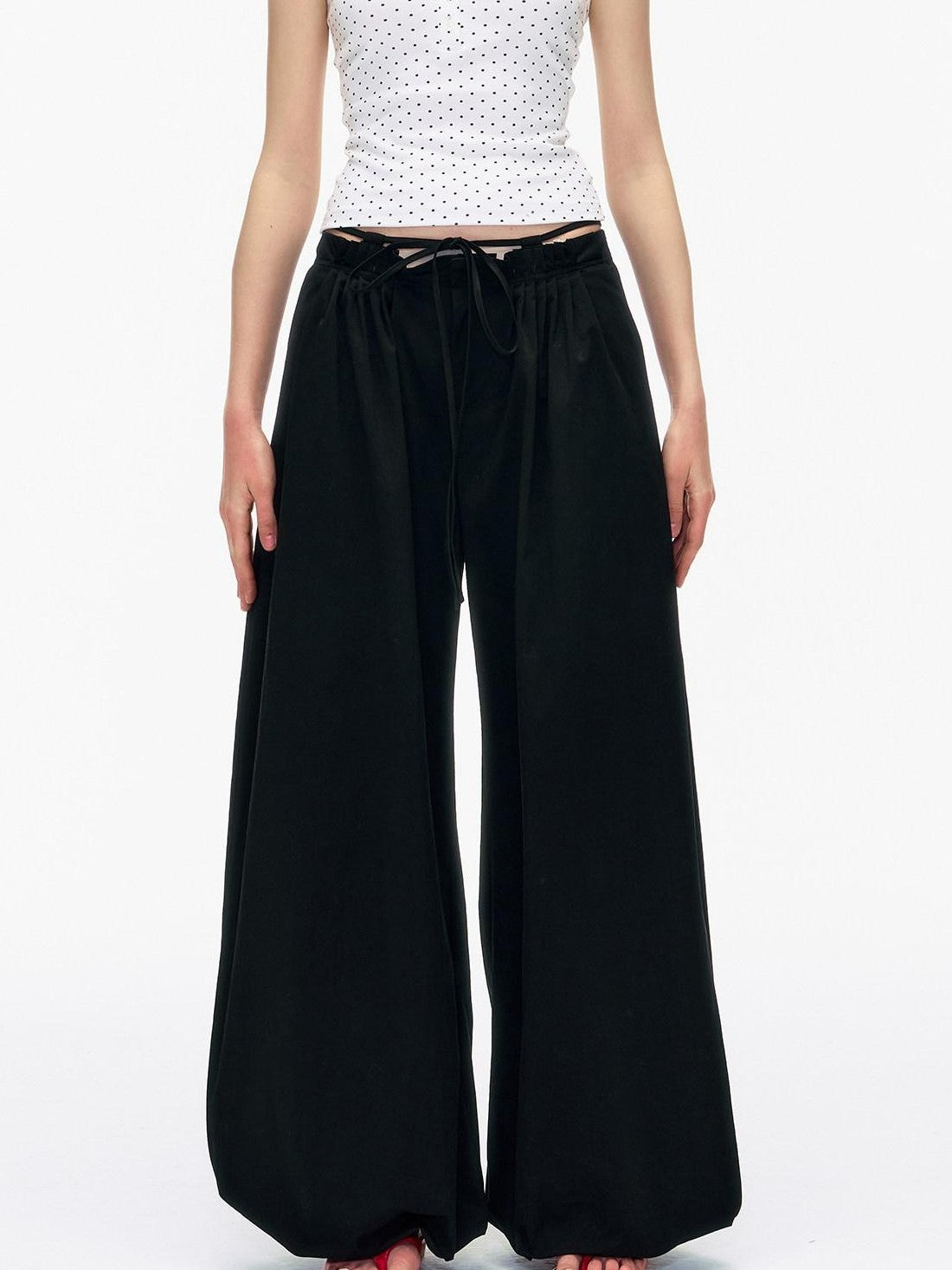 STRIKE A POSE Pleated Drawstring Tulip Cargo Women&