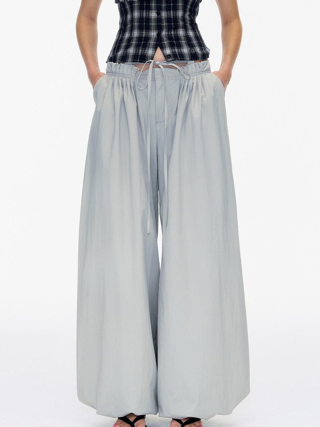 STRIKE A POSE Pleated Drawstring Tulip Cargo Women&