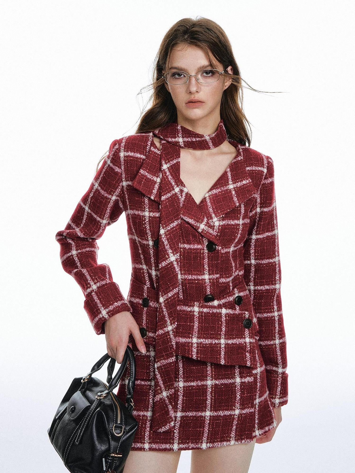 STRIKE A POSE Red Plaid Lapel Button Vintage Women&