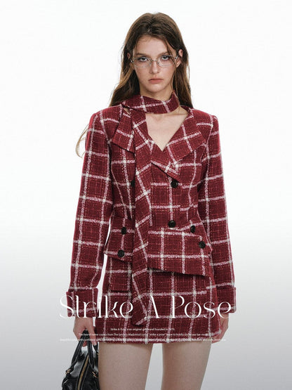 STRIKE A POSE Red Plaid Lapel Button Vintage Women&