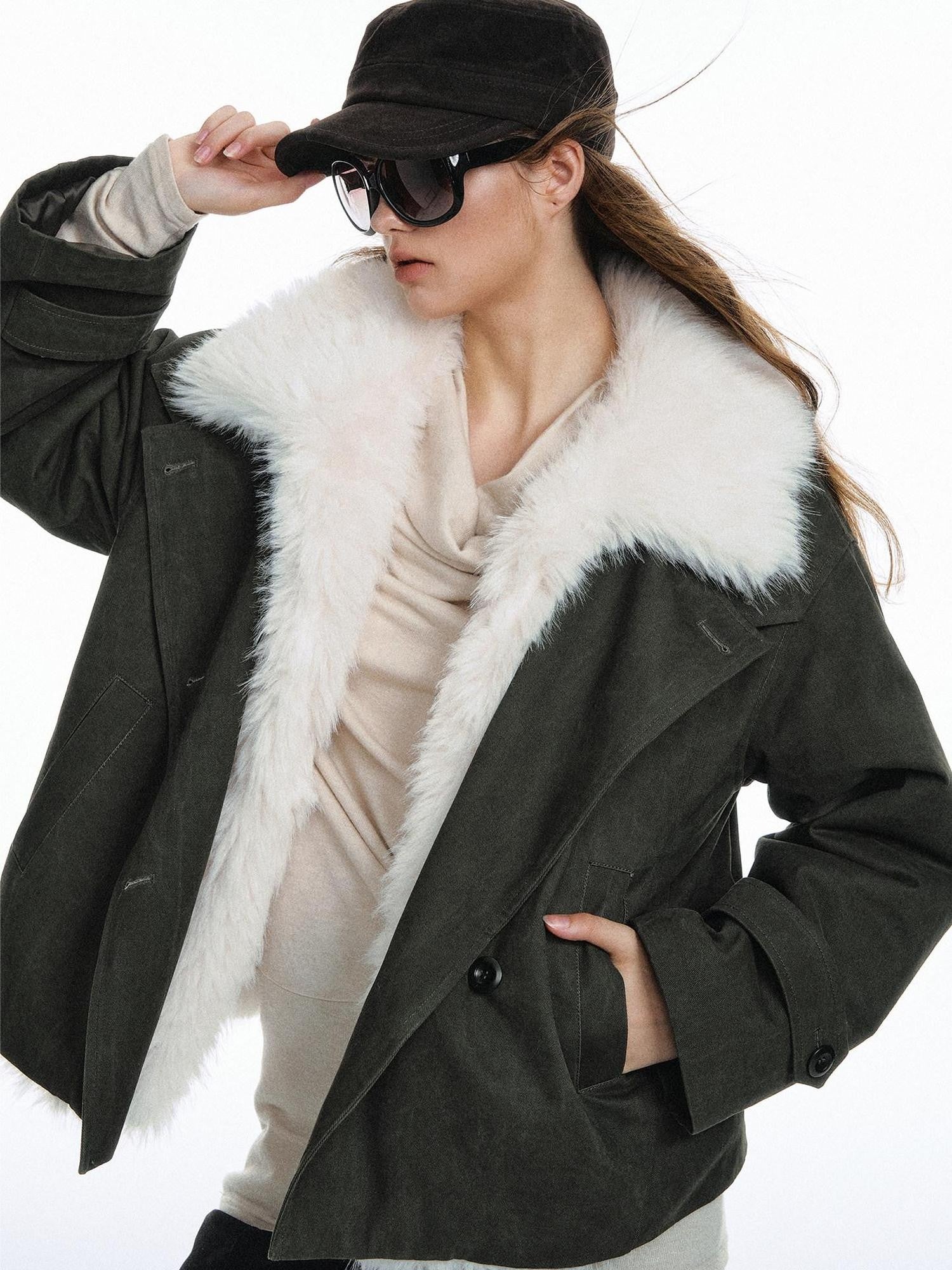 STRIKE A POSE Retro Colorblock Large Fur Collar Oversized Women&