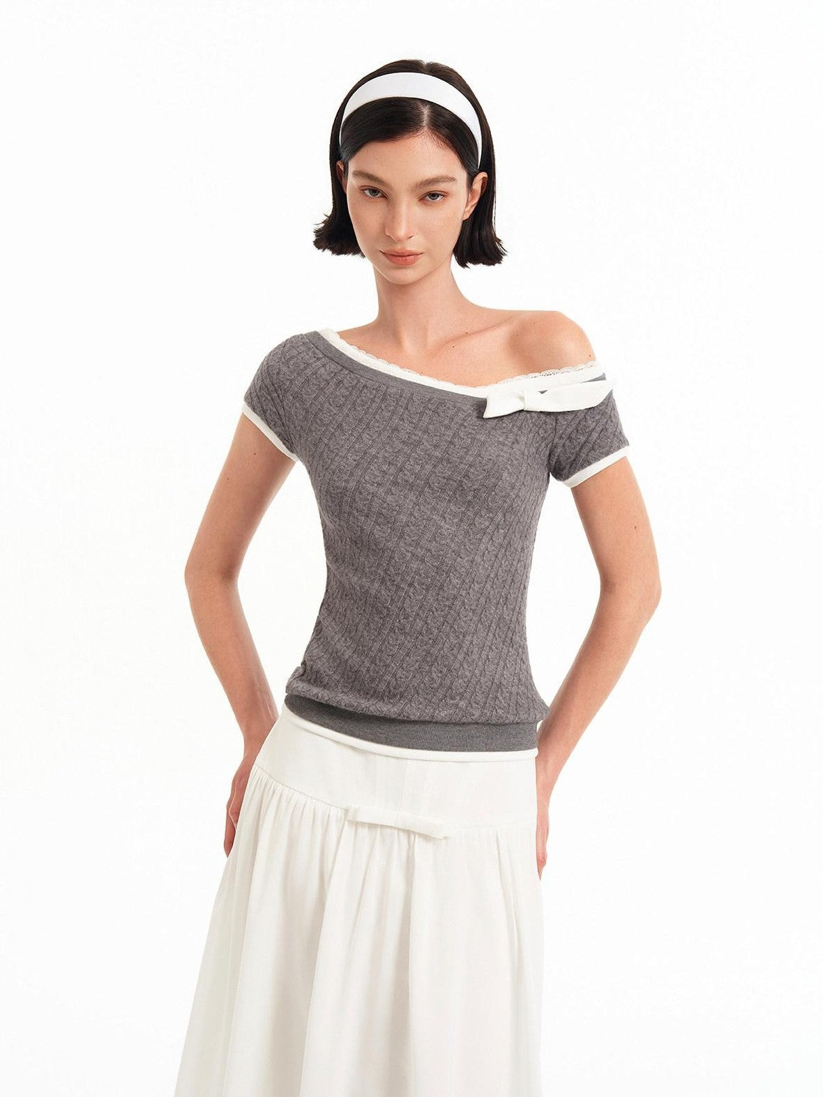 STRIKE A POSE Sheer Mesh Twist Knot Pinch Pleat Women&