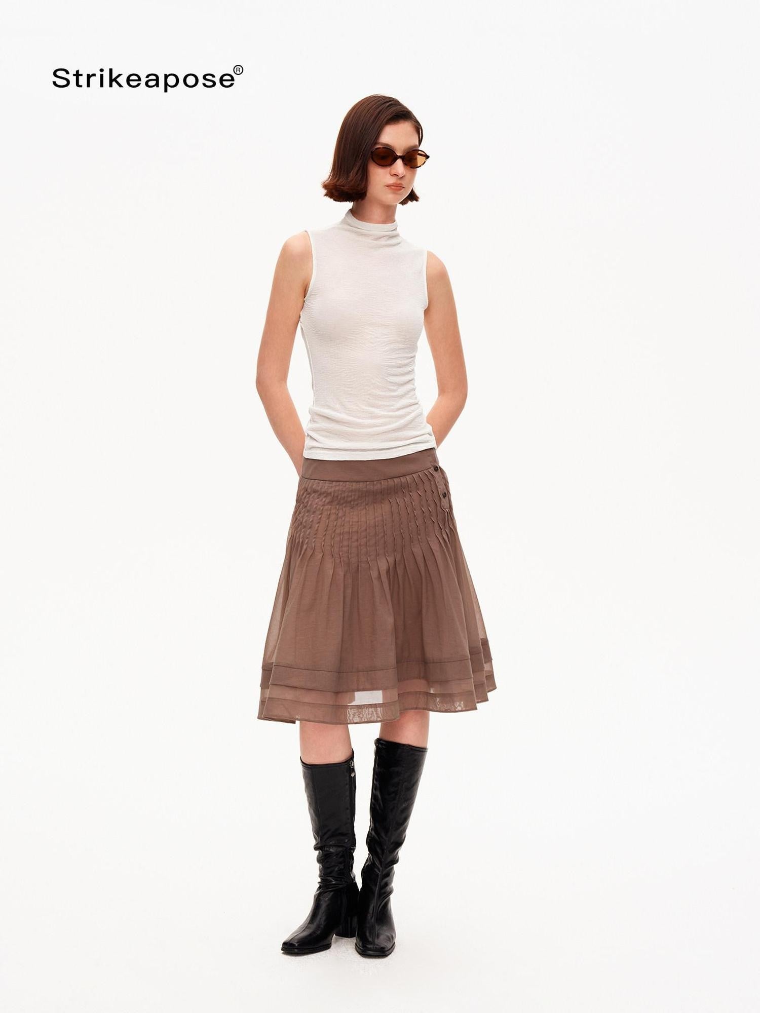 STRIKE A POSE Subtle Back Reveal Mock Neck Slim Knit Women&