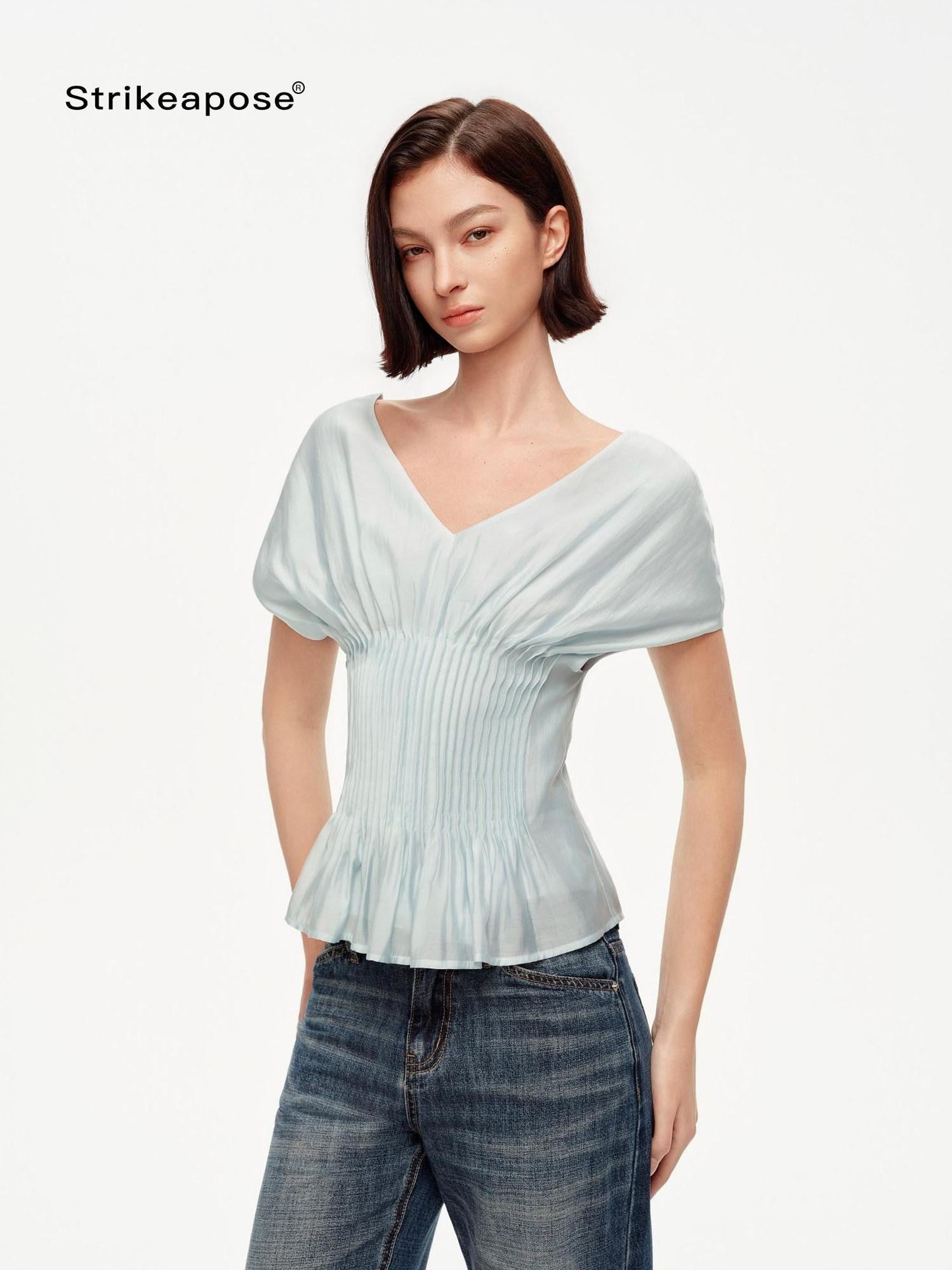 STRIKE A POSE Textured V-neck Waist Tuck 3d Tailored Women&