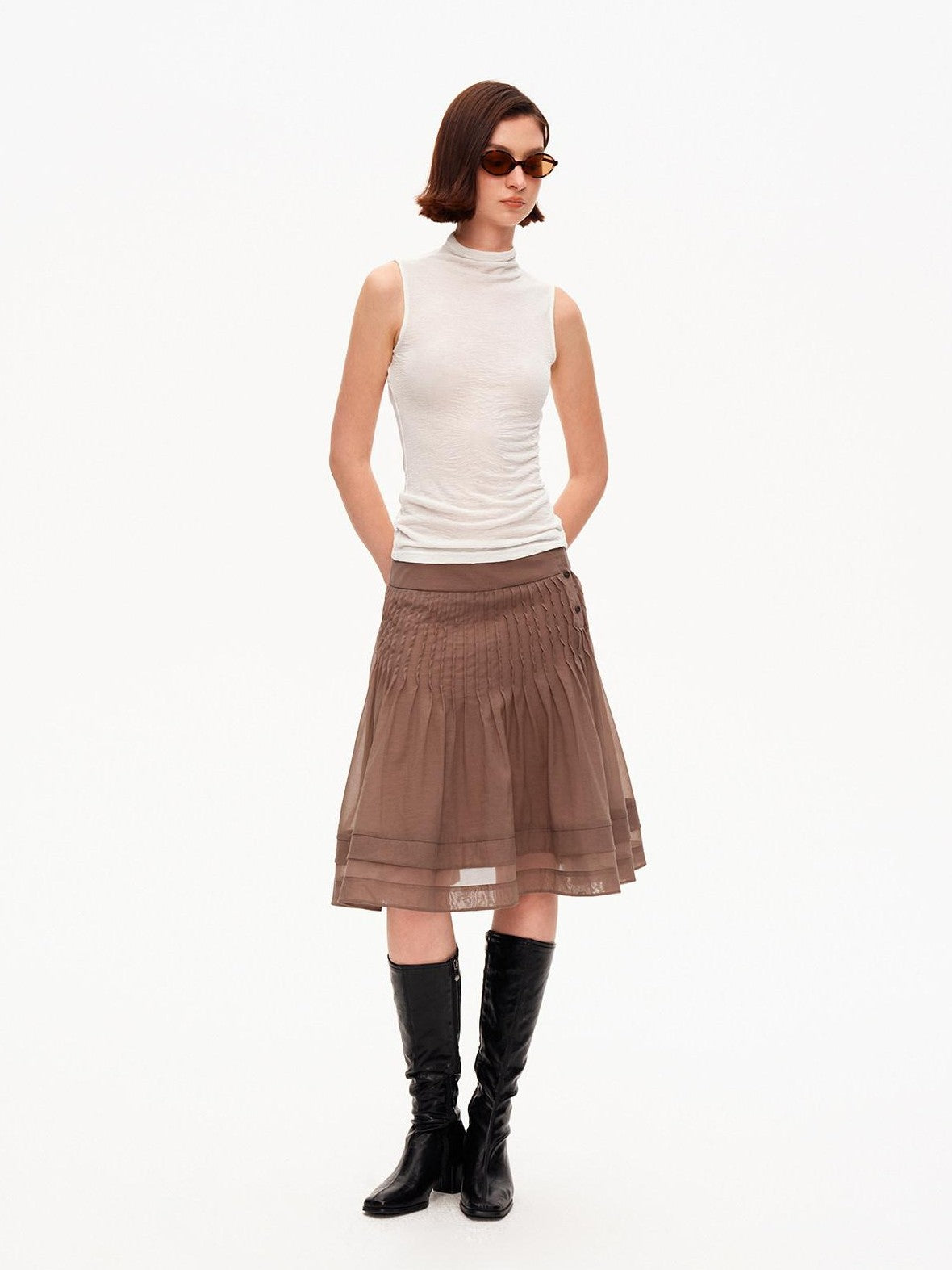 STRIKE A POSE Tuck Pleat Low Waist Zipper Women&