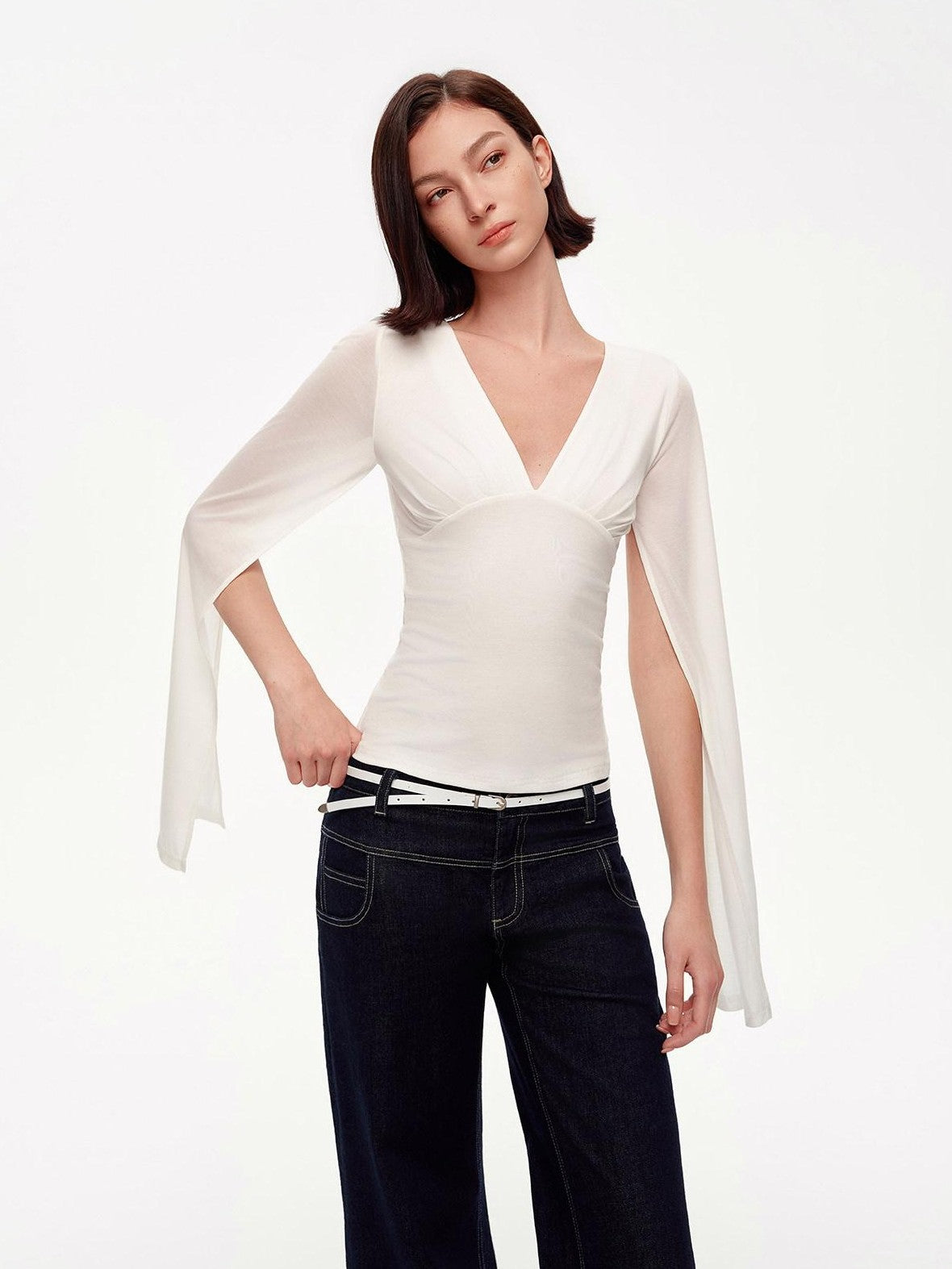STRIKE A POSE Two Way V-neck Side Slit Mesh Sleeve Women&