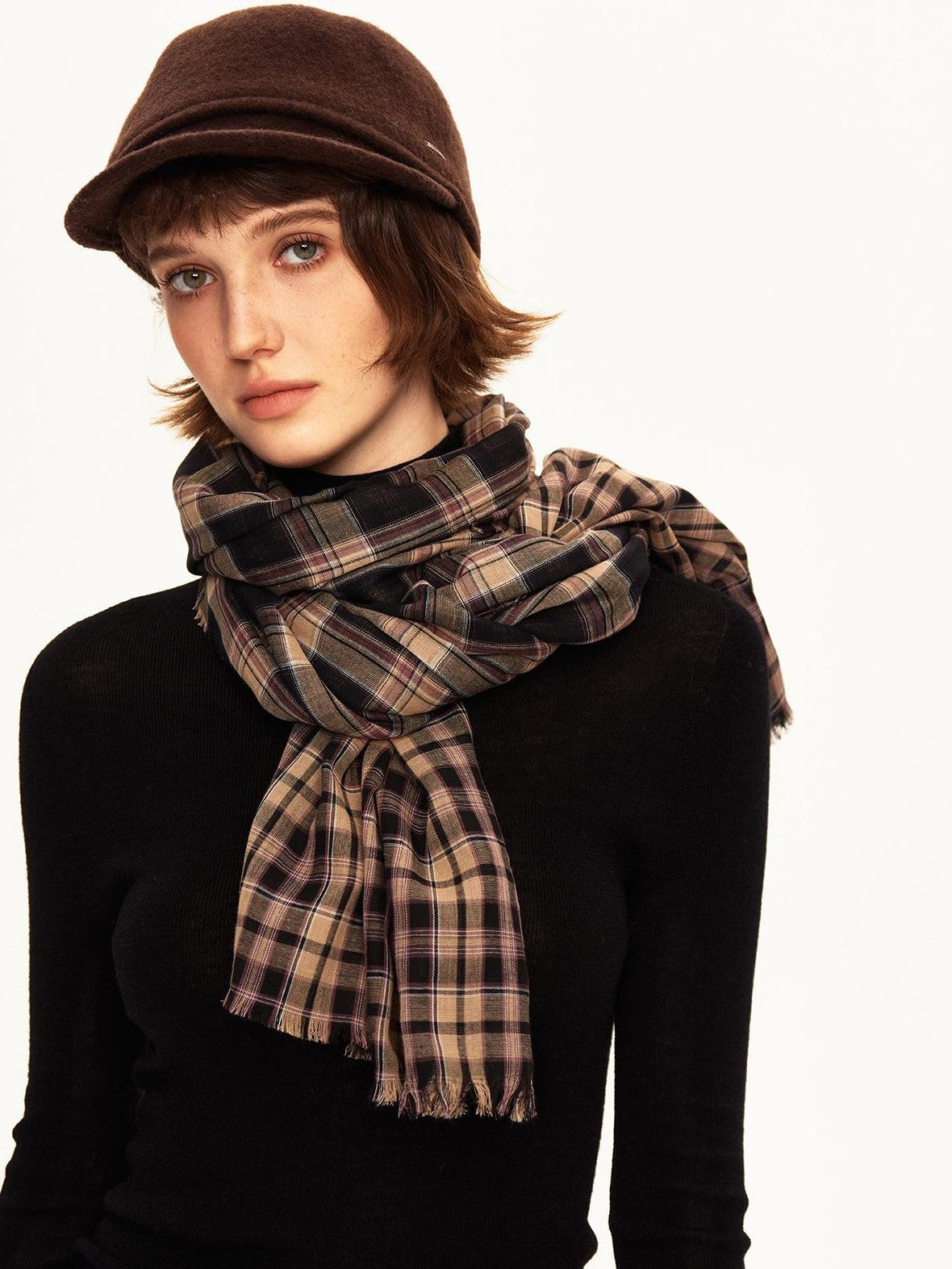 STRIKE A POSE Vintage Plaid Fringe Women&