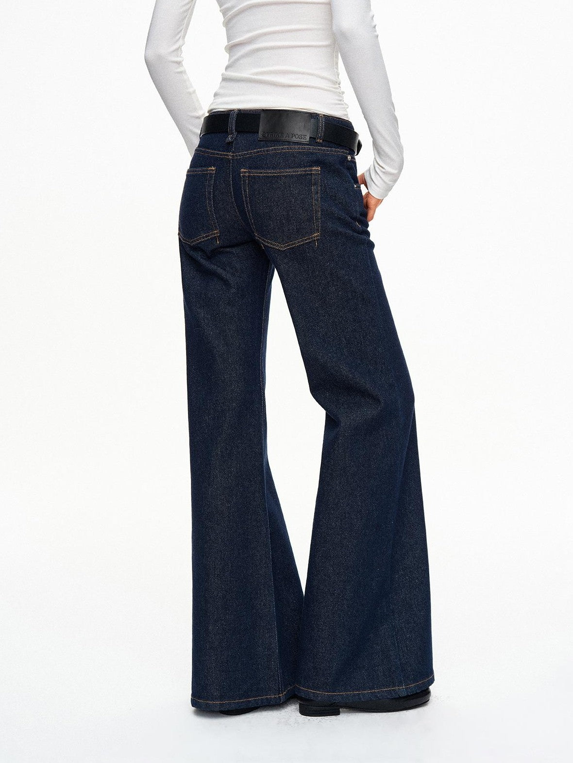 STRIKE A POSE Vintage Wash Distressed Modern Low Rise Cotton Women&