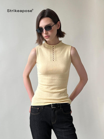 STRIKE A POSE Yellow Mock Neck Cutout Ruched High Stretch Knit Slim Fit Women&