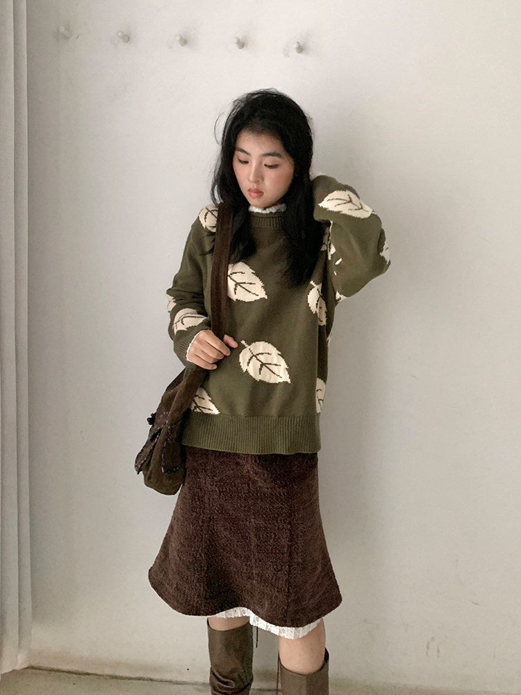 SicAstra_Retro_Leaf_Jacquard_Loose_Round_Neck_Women&