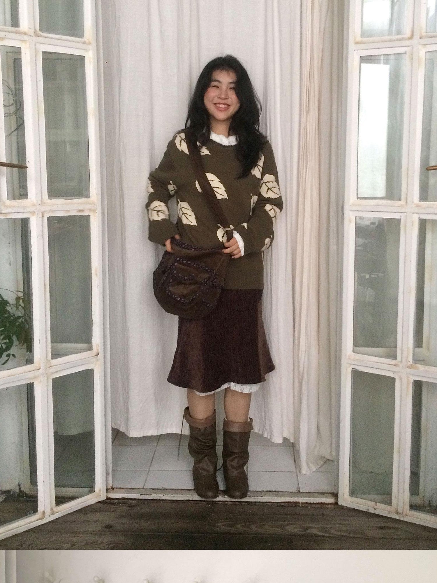 SicAstra Retro Leaf Jacquard Loose Round Neck Women&