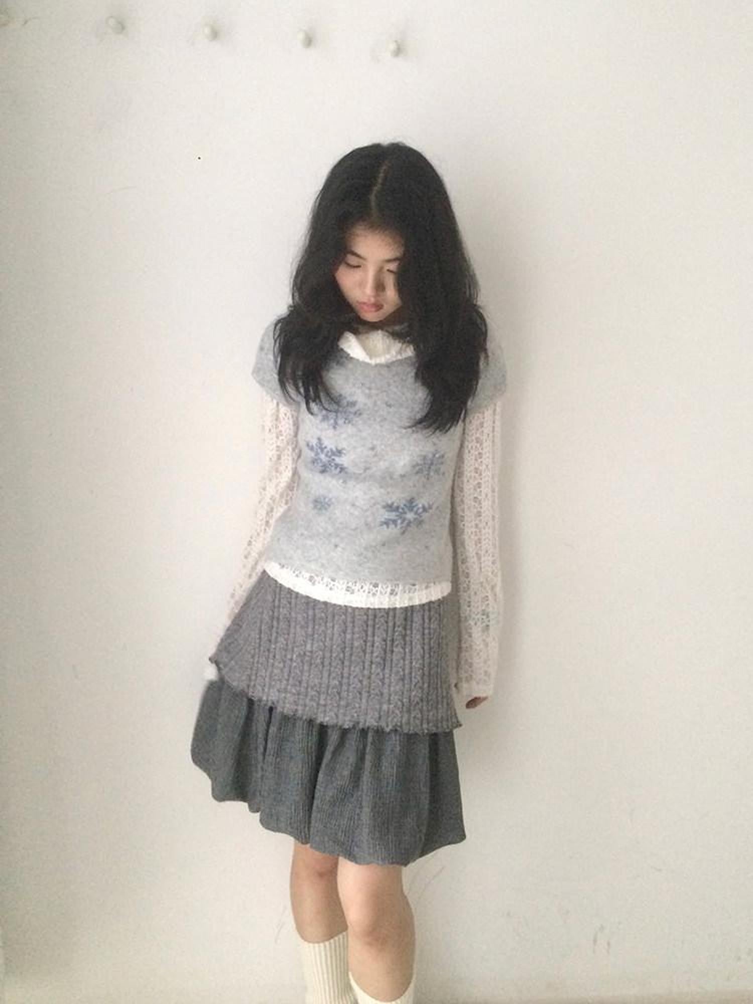 SicAstra Vintage Gray Knit Patchwork Flower Bud Pleated Women&