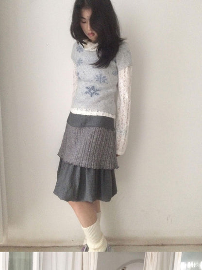SicAstra Vintage Gray Knit Patchwork Flower Bud Pleated Women&