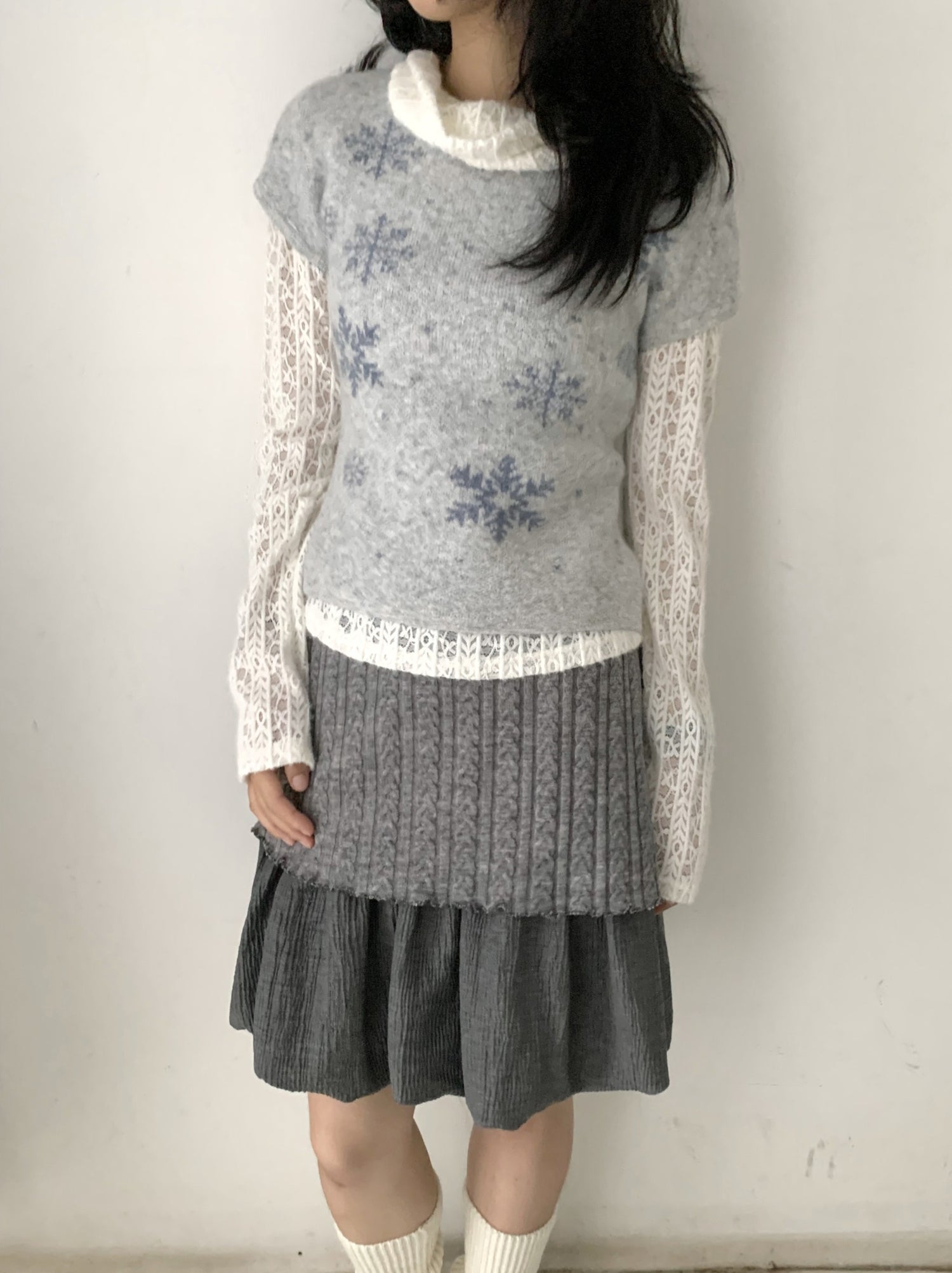 SicAstra_Vintage_Two_Tone_Snowflake_Jacquard_Vest_Women&