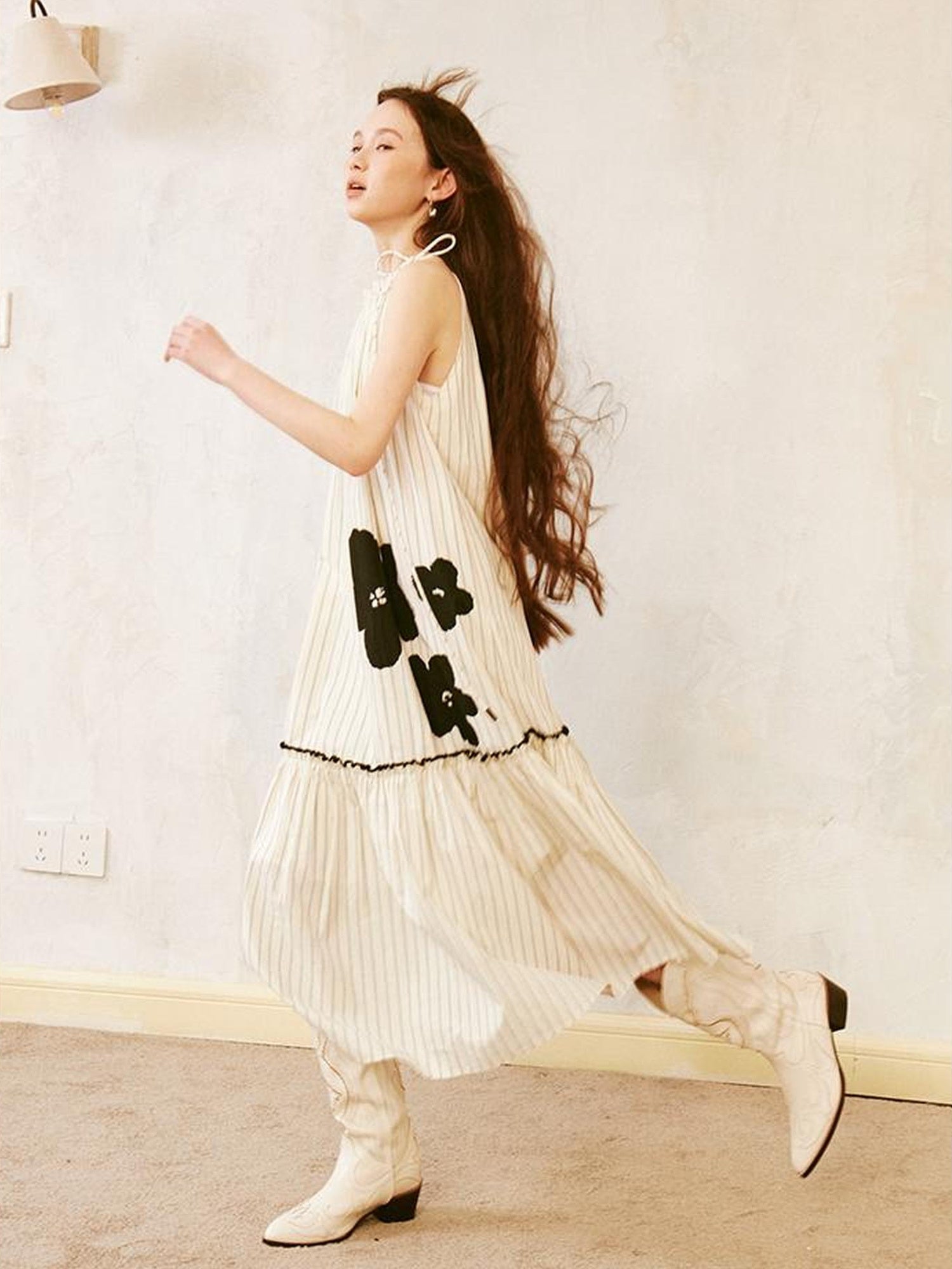 DIDDI MODA Silver Stripe Halter Neck A Line Maxi Dress
