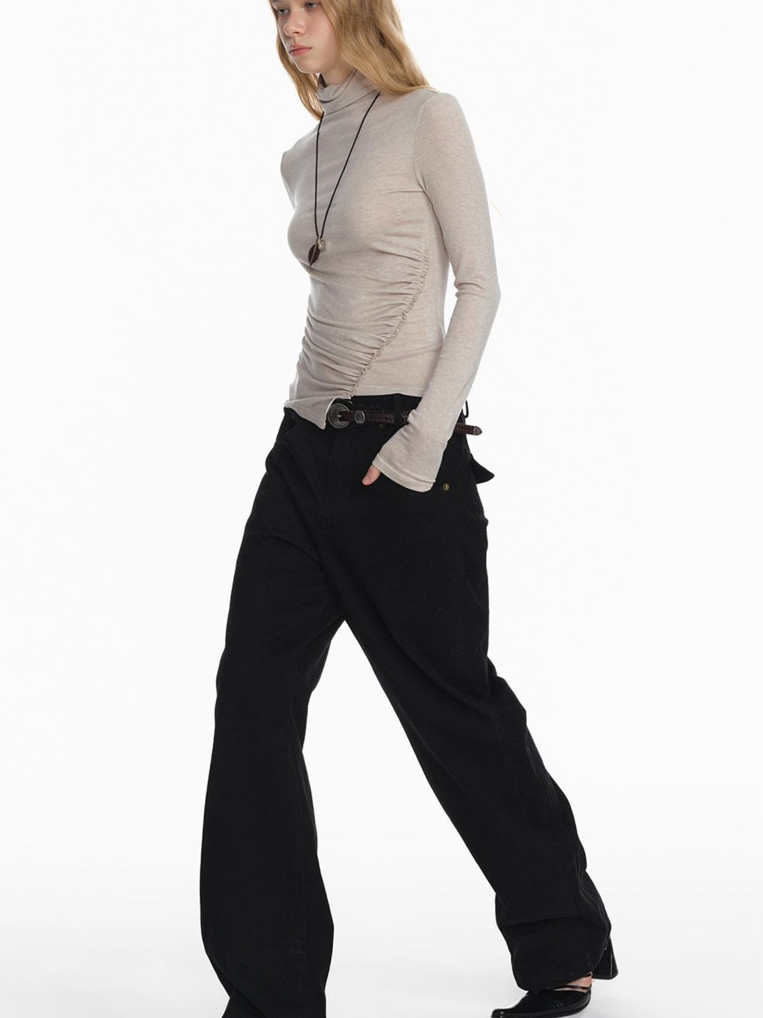 STRIKE A POSE Soft Wool Knit Women&