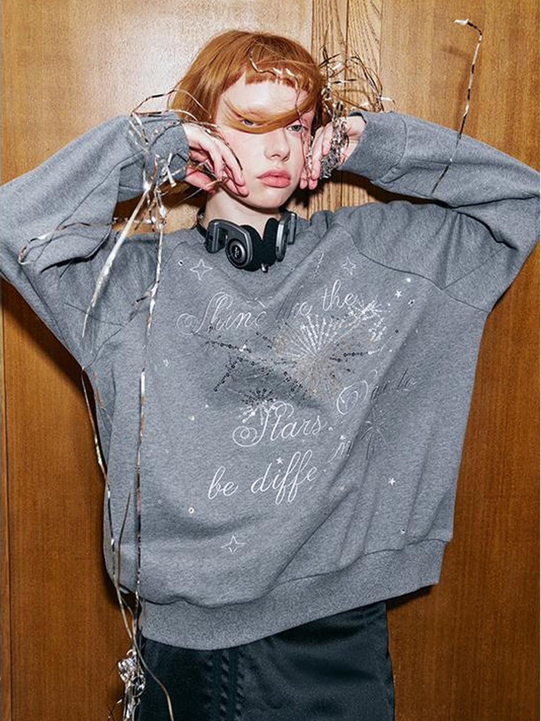 DIDDI MODA Sparkling Disco Embroidered Sweatshirt Asymmetrical Bow Shirt Set