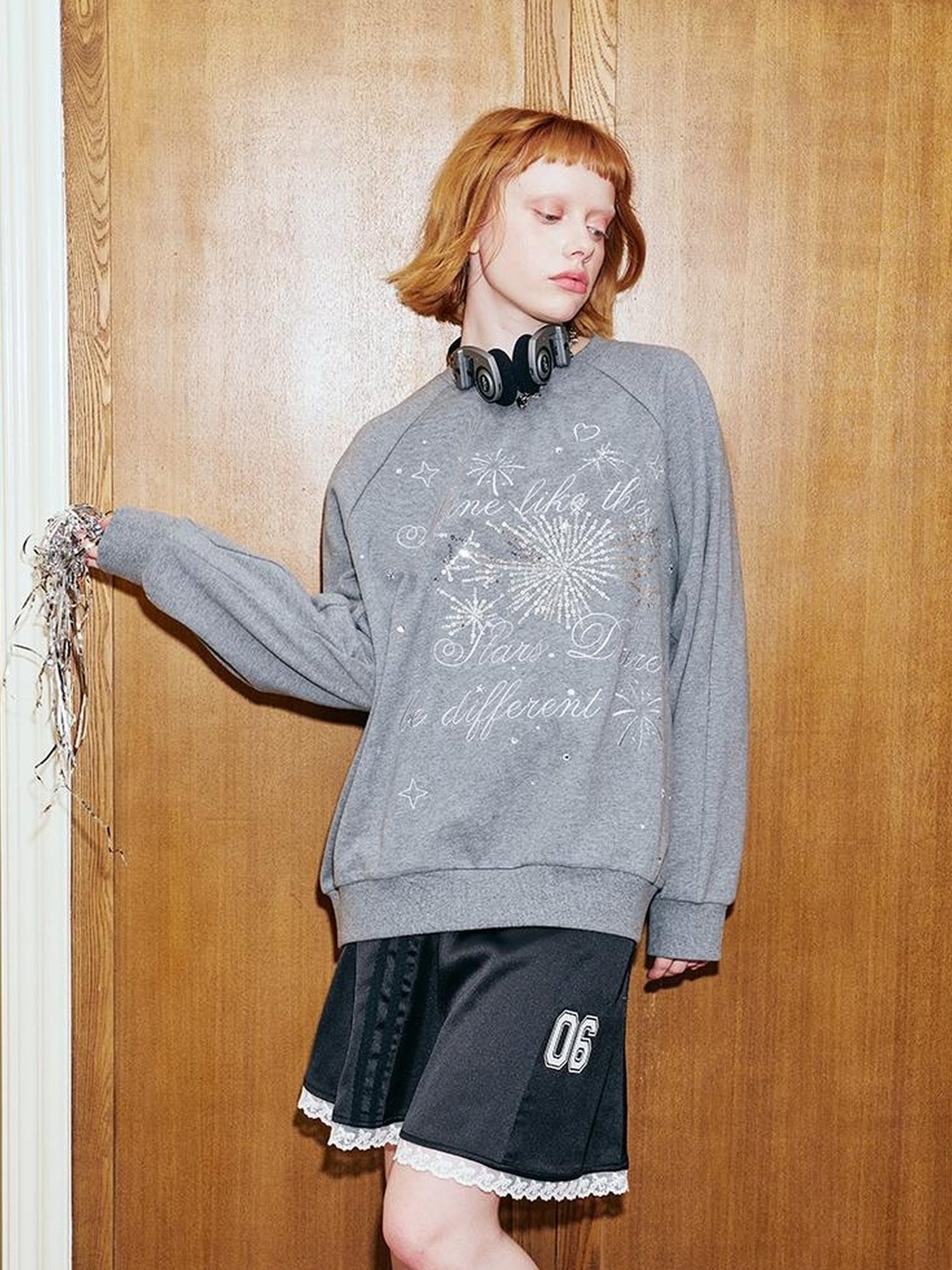 DIDDI MODA Sparkling Disco Embroidered Sweatshirt Asymmetrical Bow Shirt Set