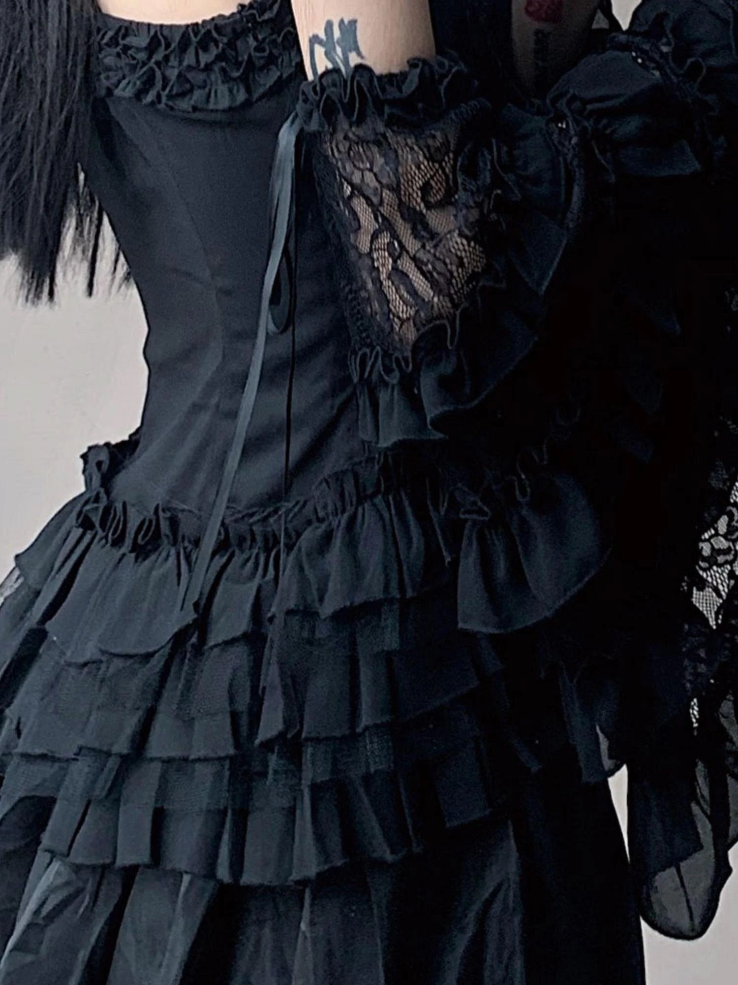 Spider Web Wave Sleeveless Slit Dress