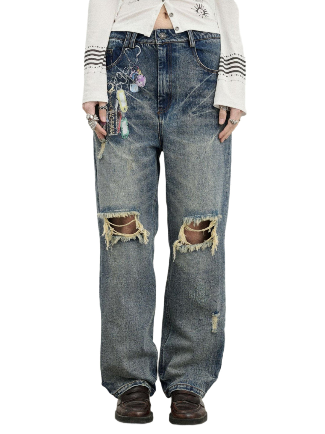 Spring Doll Chain Decor Distressed Wash Blue Jeans