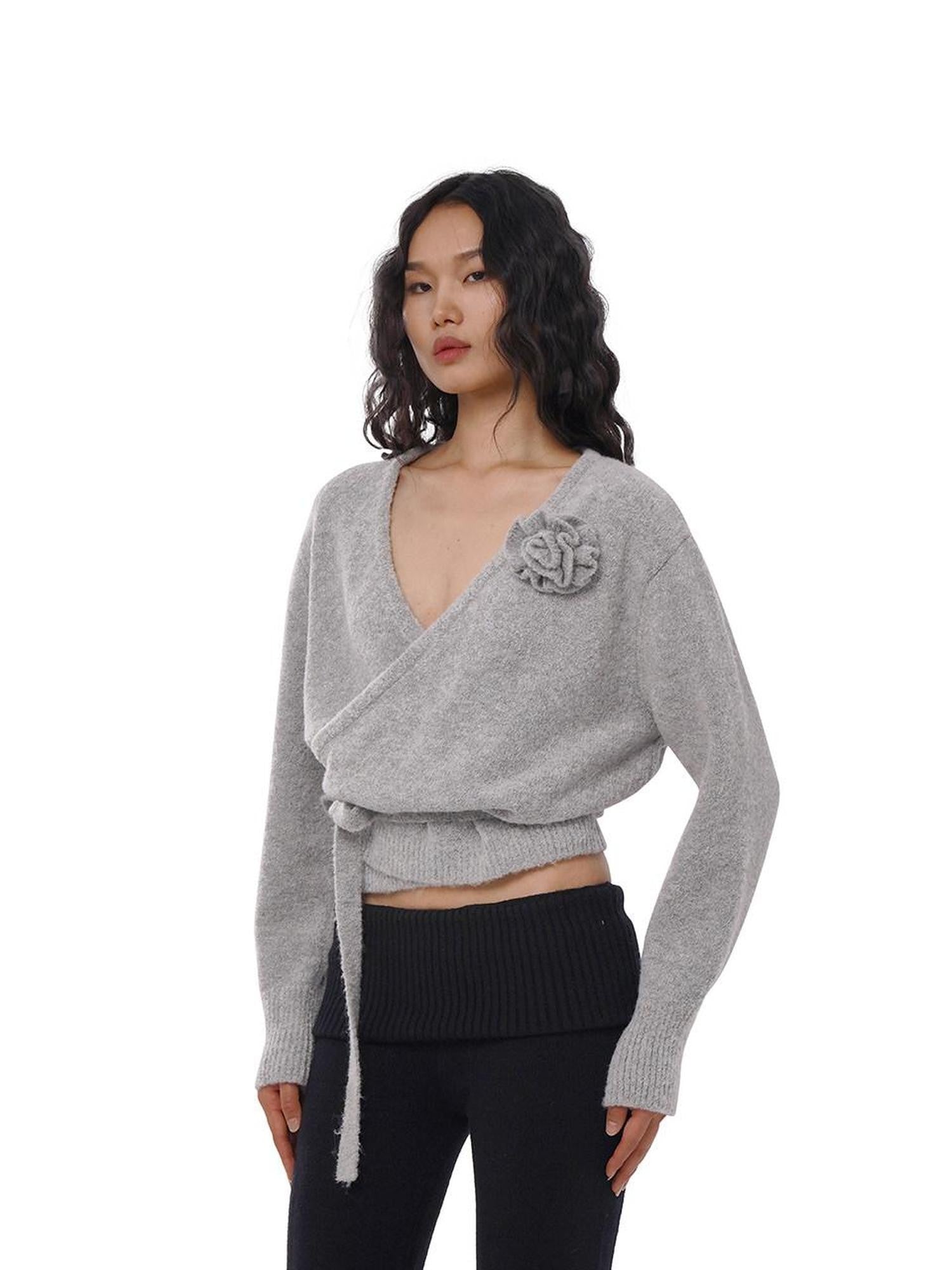 SweetChilling Cropped V-neck 3d Floral Loop Wrap Women&