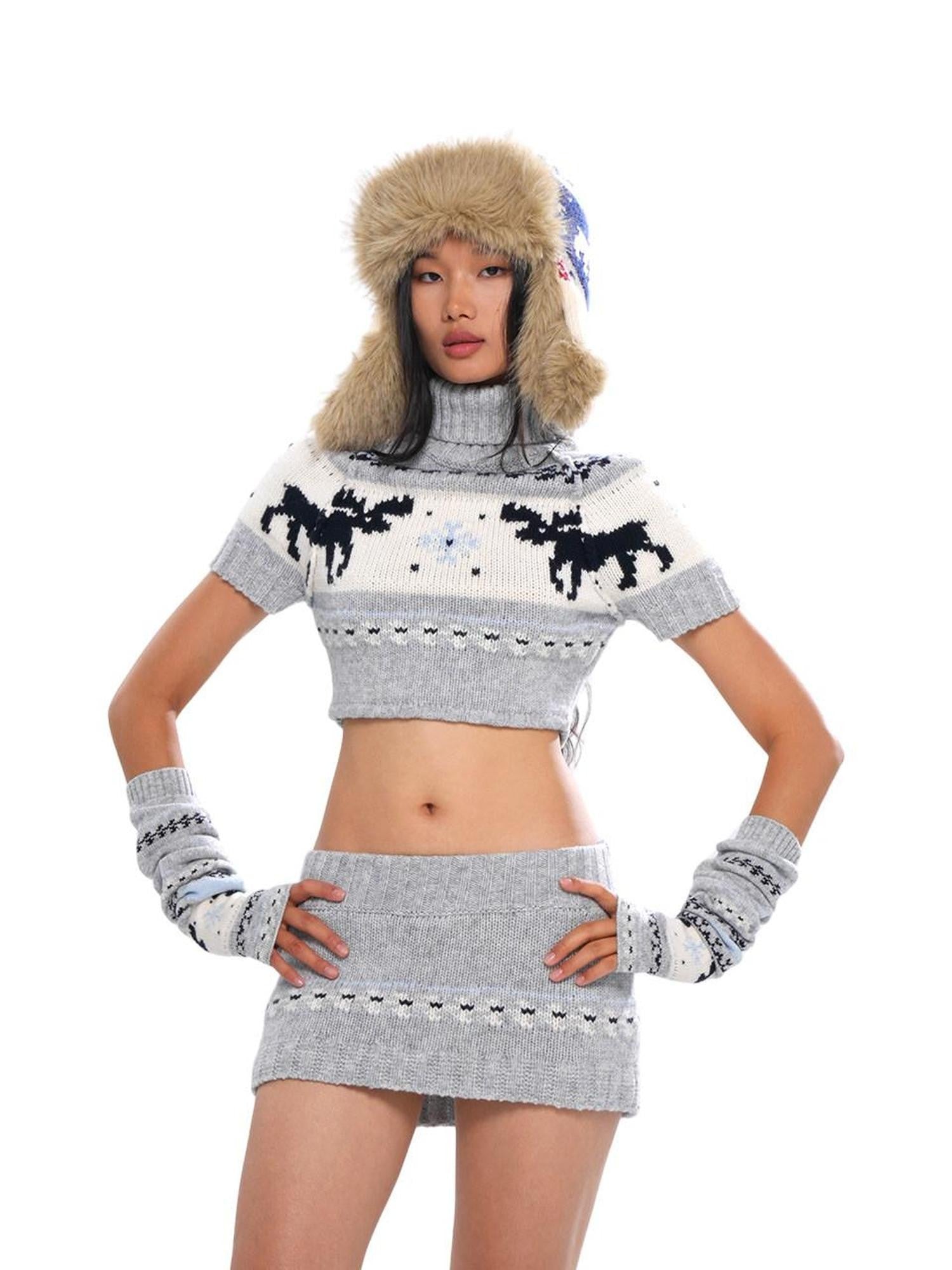 SweetChilling Reindeer High Neck Cropped Short Sleeve Women&