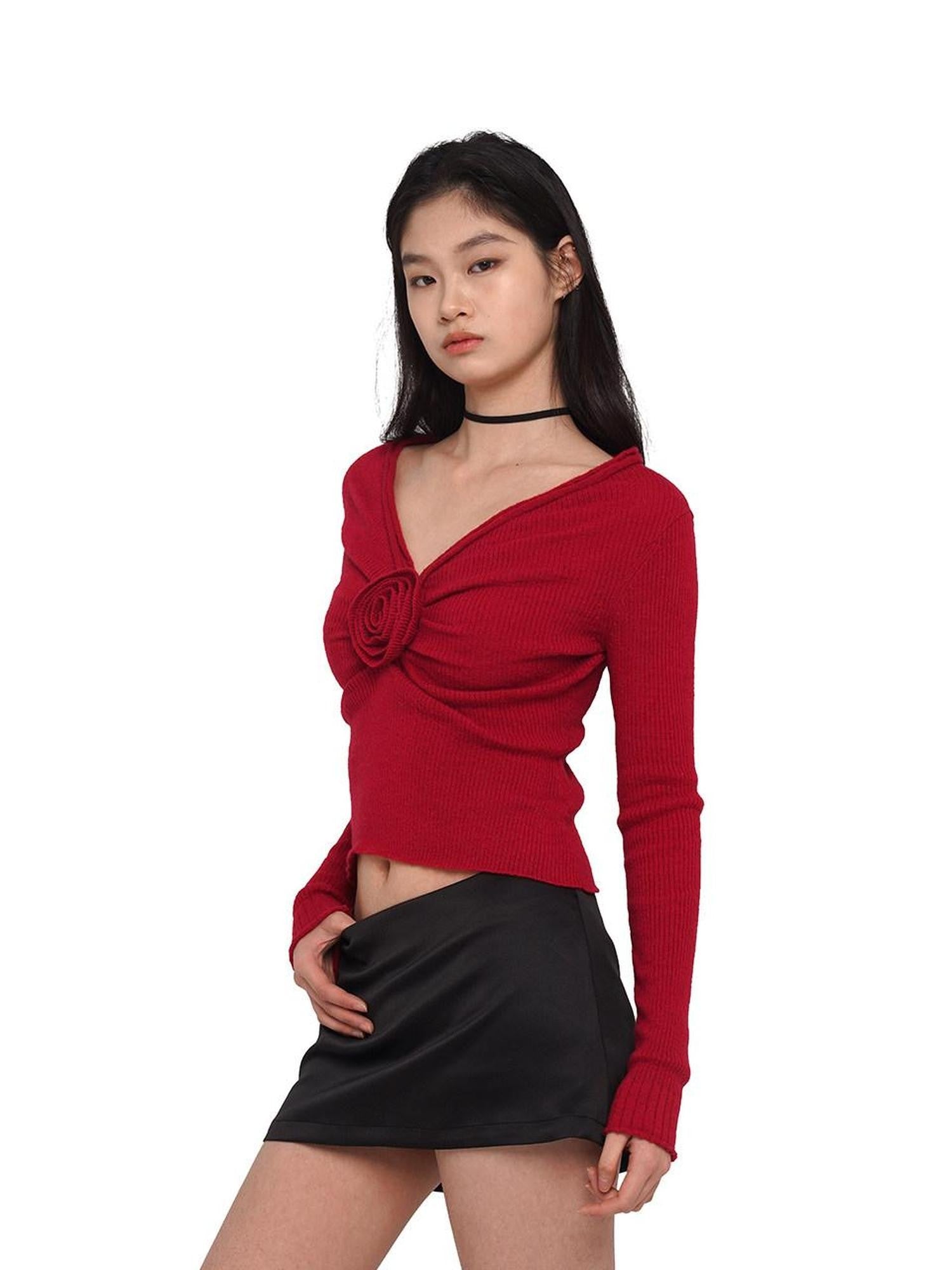 SweetChilling V-neck Front Pleated Rose Embellishment Women&
