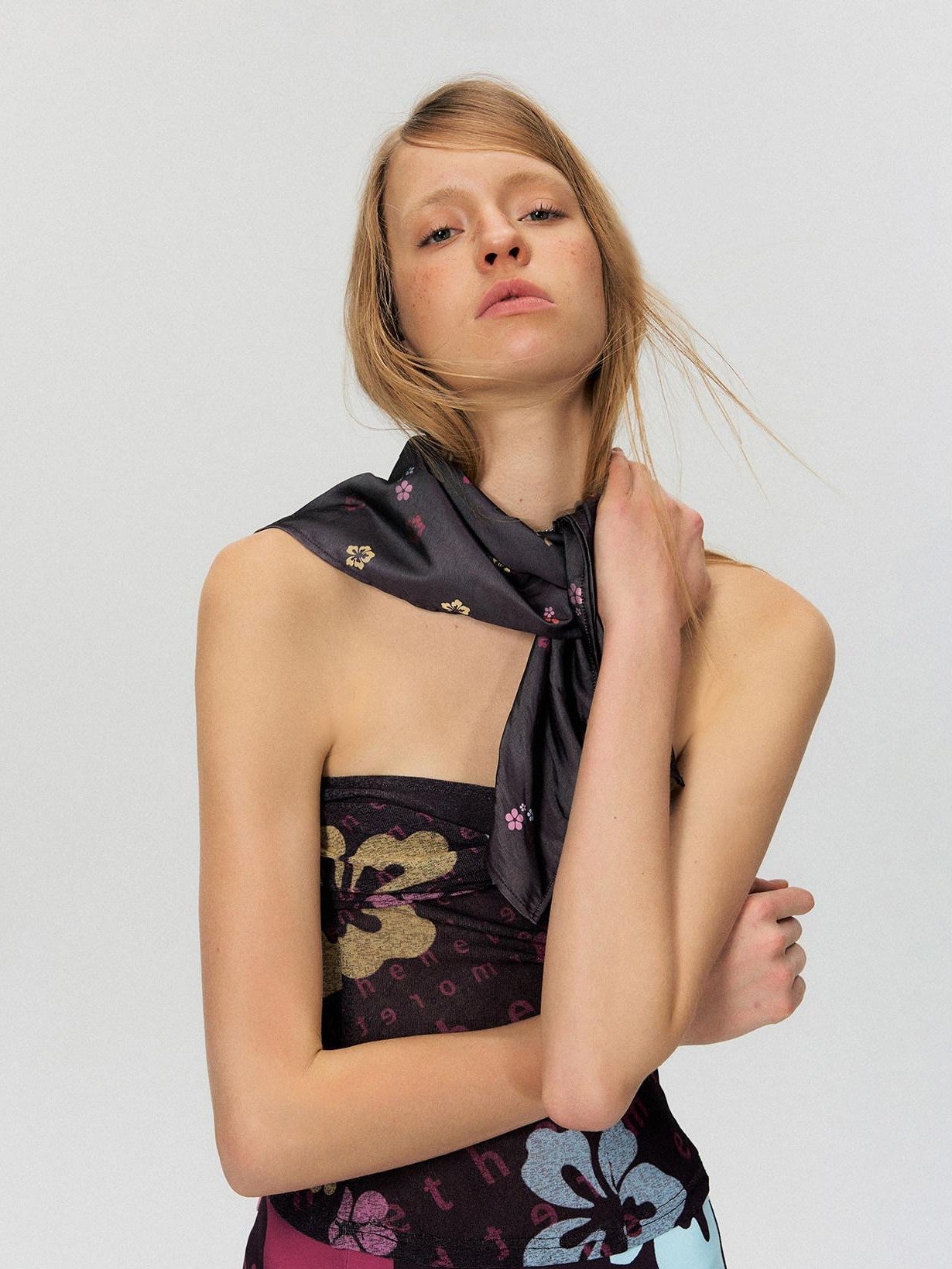 The NeverMore Deep Purple Cropped Printed Slim Fit Vintage Women&